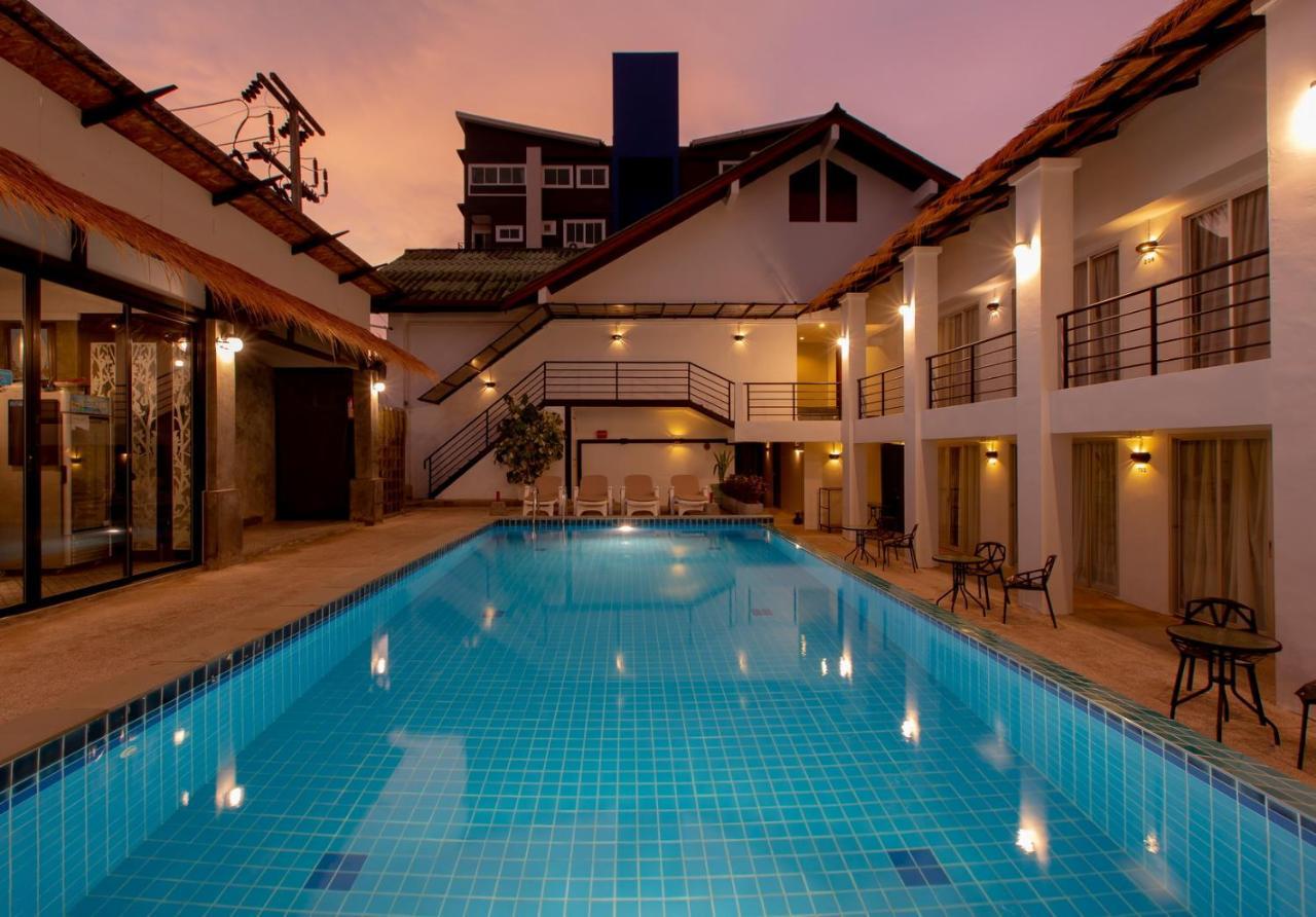 The Nest Resort Patong Exteriör bild