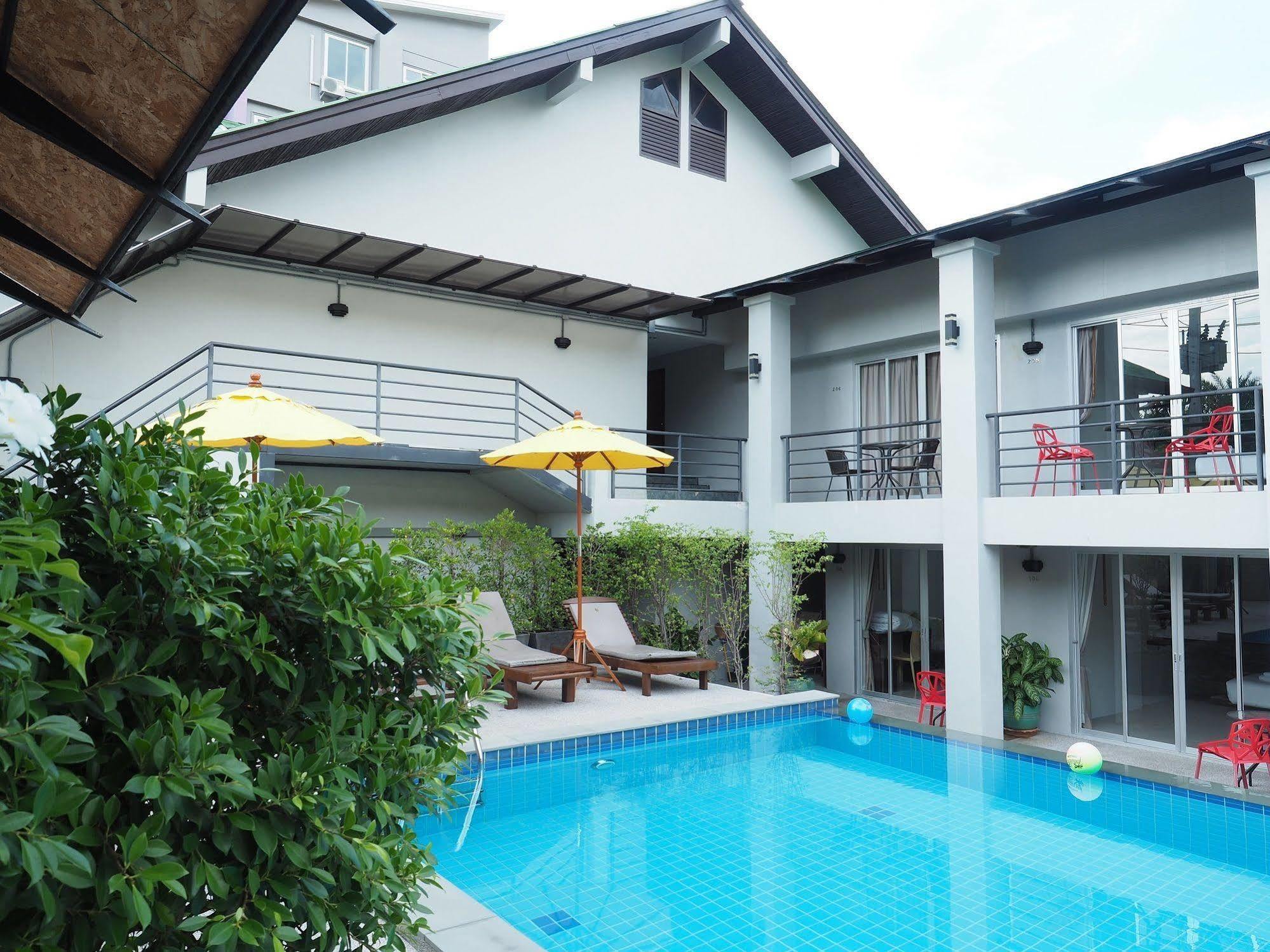 The Nest Resort Patong Exteriör bild
